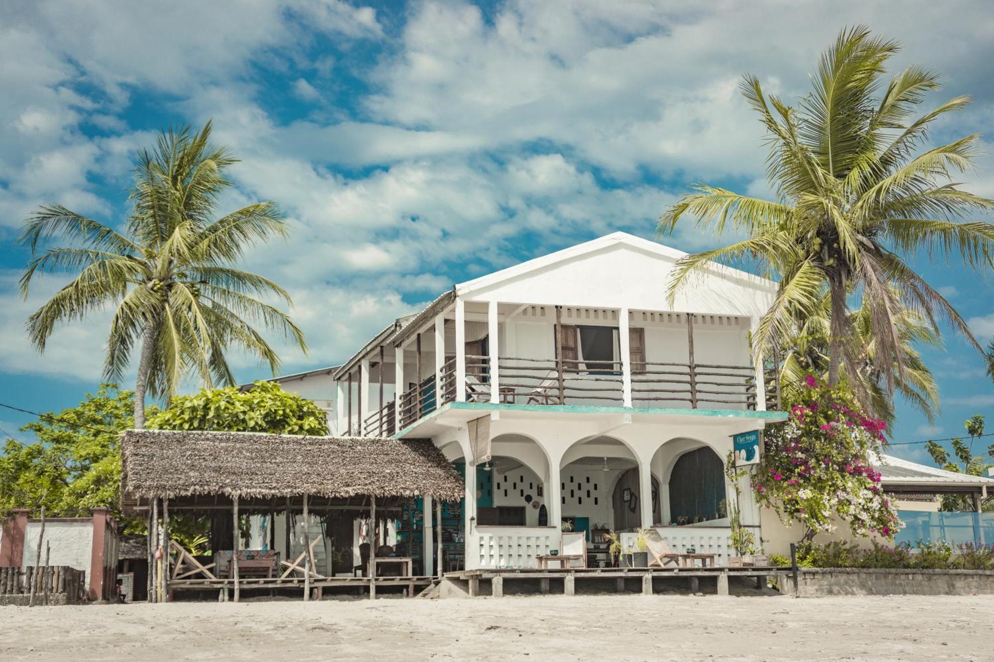 Chez Senga Hotel Madirokely  Exterior photo